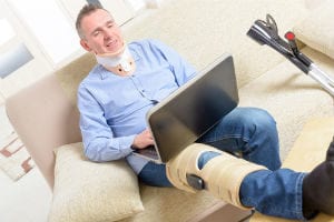 Car Accident Victims: Follow These Social Media Tips